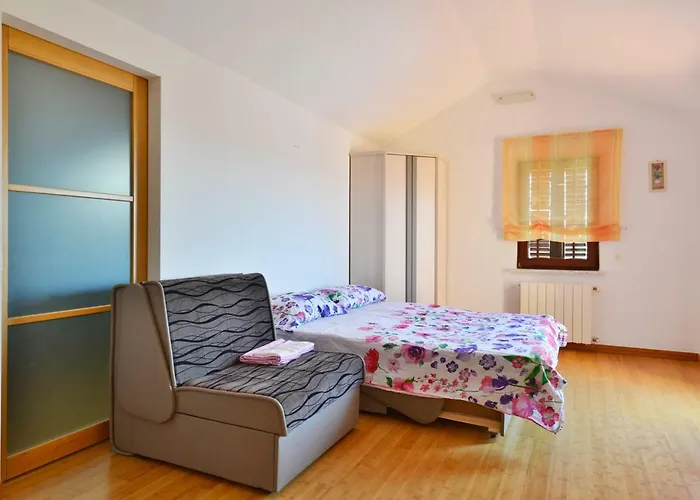 아파트 App Cerneka 우마그